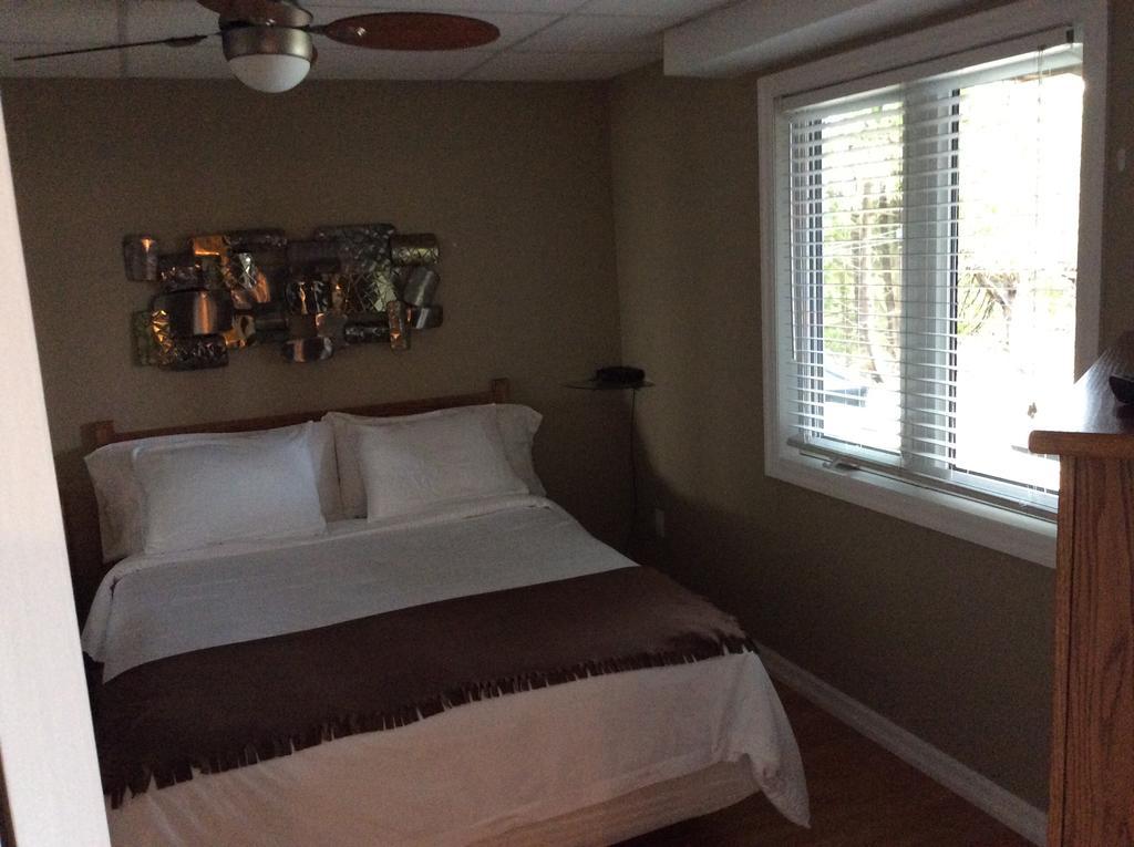 N' This On The Bay -Vacation Suite Wiarton Extérieur photo
