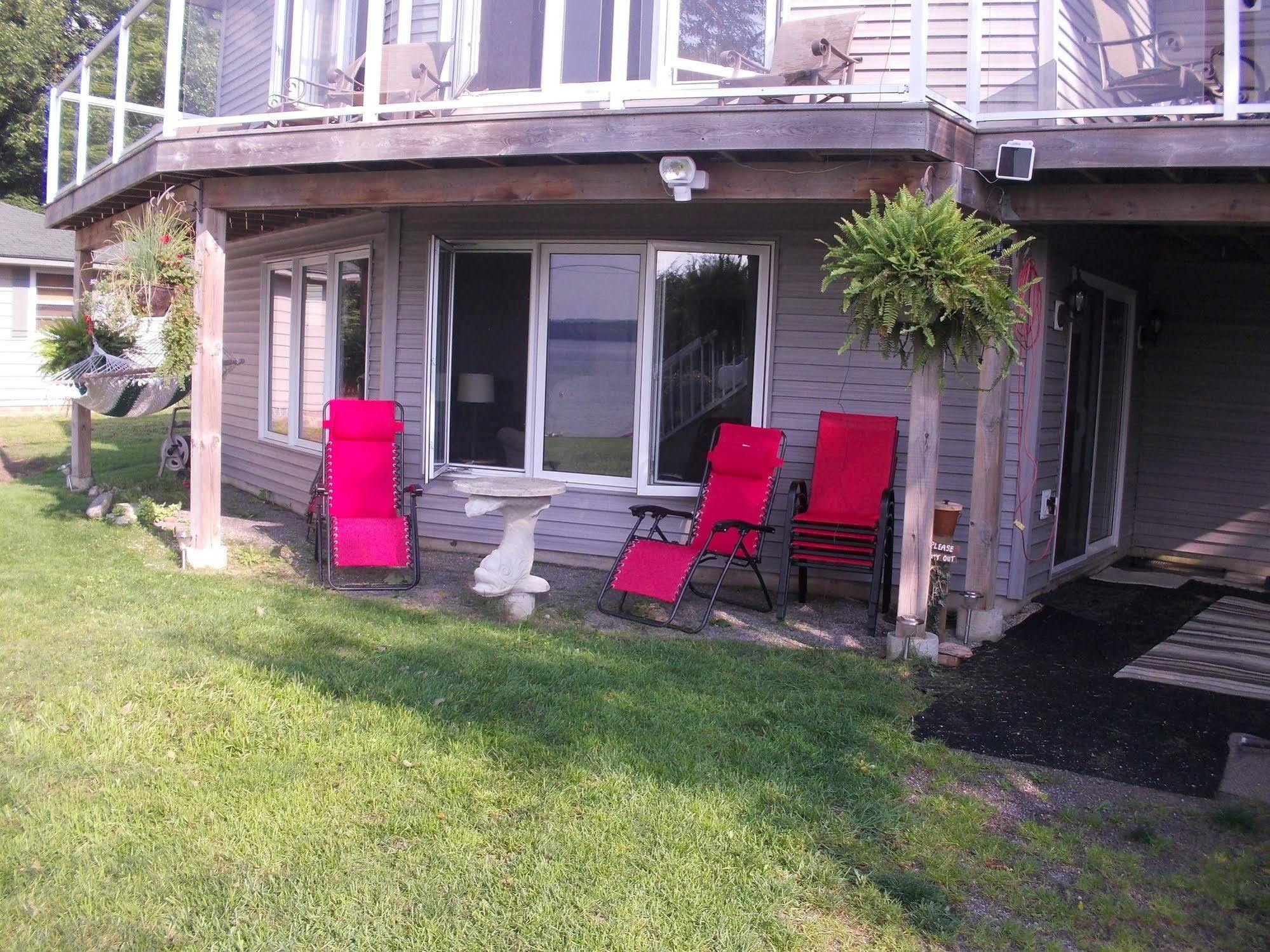 N' This On The Bay -Vacation Suite Wiarton Extérieur photo