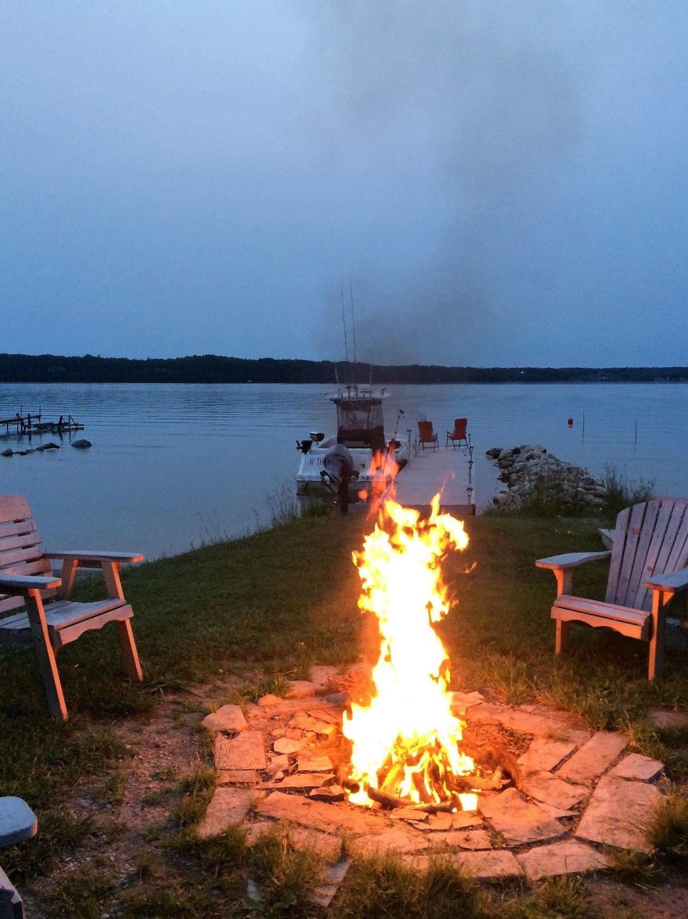 N' This On The Bay -Vacation Suite Wiarton Extérieur photo
