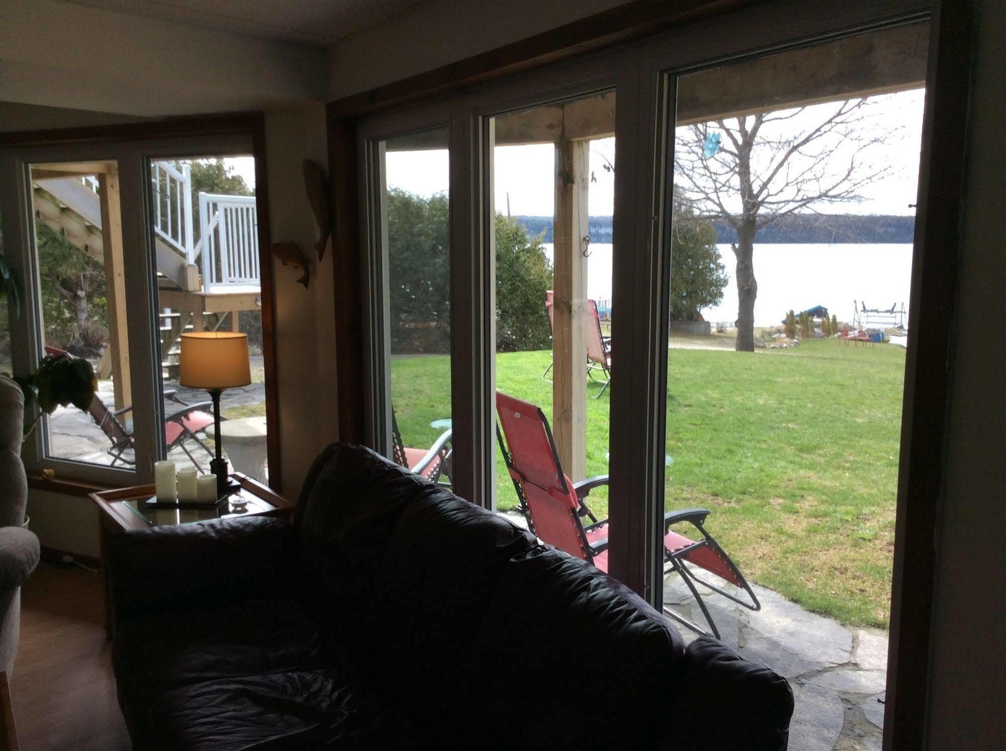N' This On The Bay -Vacation Suite Wiarton Extérieur photo